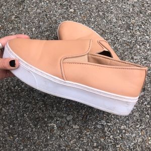 Fabrik platform tennis shoes! Size 7